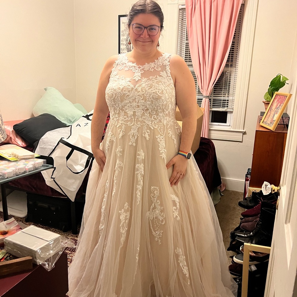 Azazie Melrose Wedding Dress - Champagne/White NWT